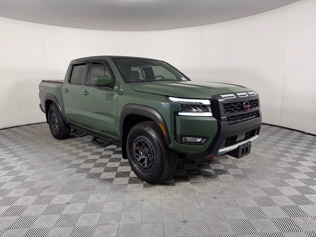 Used 2025 Nissan Frontier PRO-4X AWD/4WD image 5