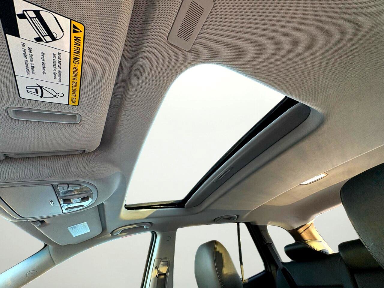 Used 2011 Hyundai Santa Fe Limited image 13