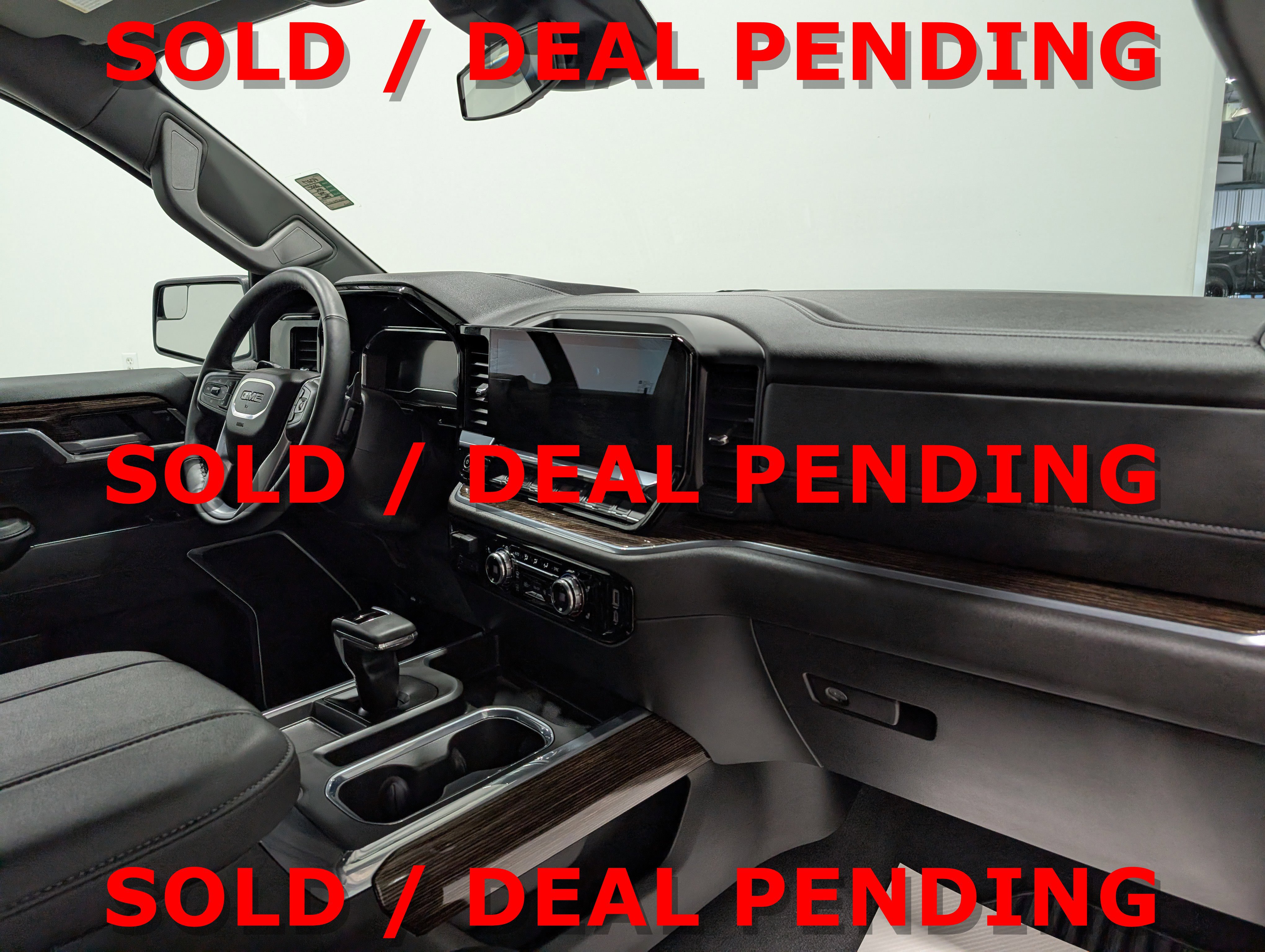 Used 2025 GMC Sierra 1500 Elevation AWD/4WD image 20