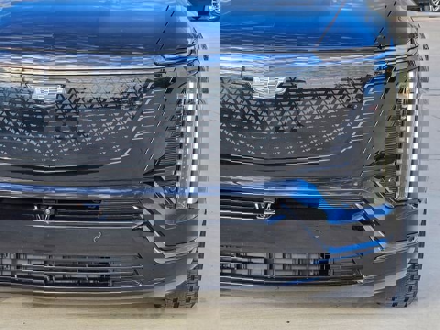 New 2026 Cadillac Vistiq Sport w/ LPO, Floor Liner Package image 6