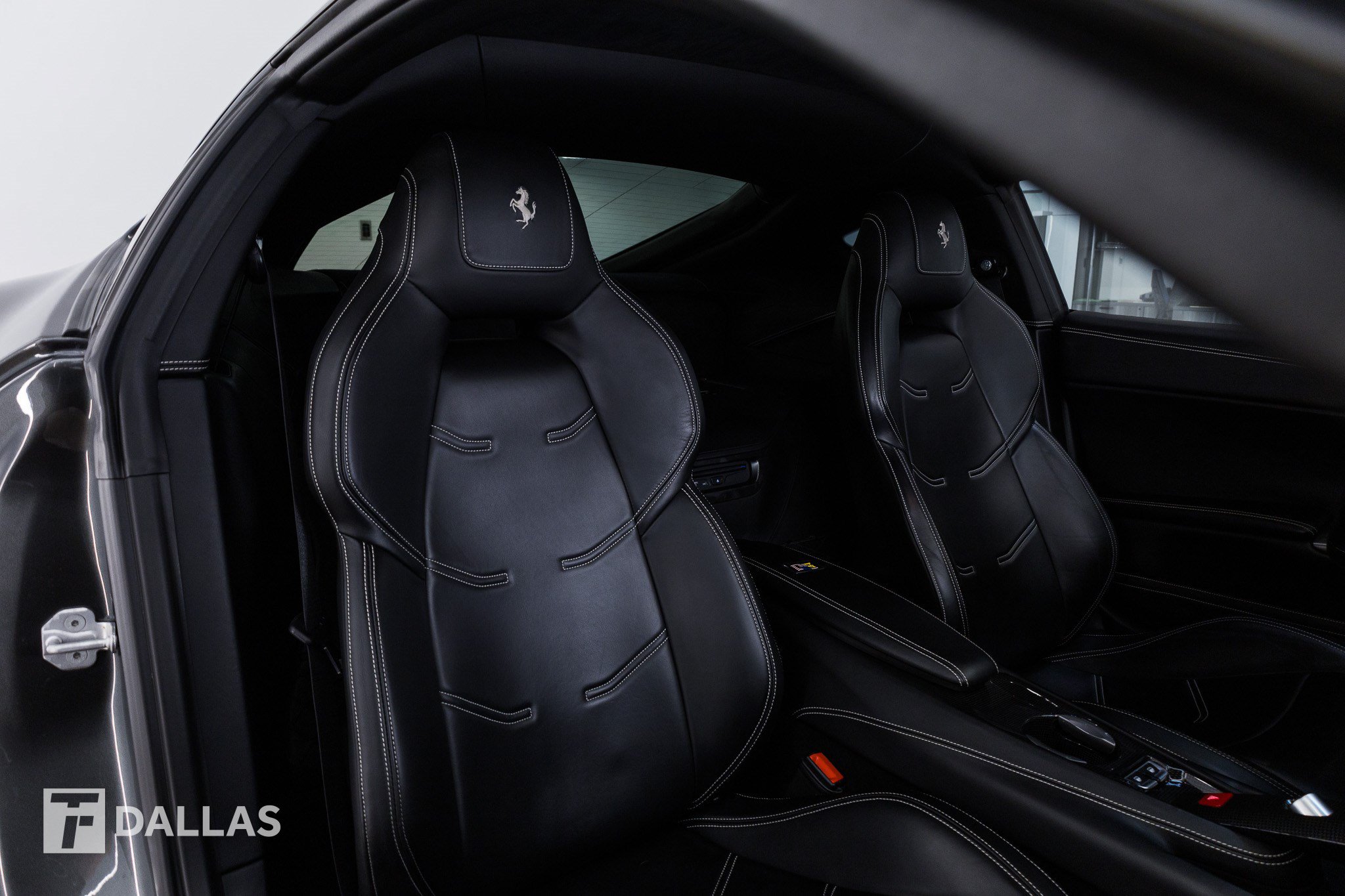 Used 2015 Ferrari F12 Berlinetta RWD image 42