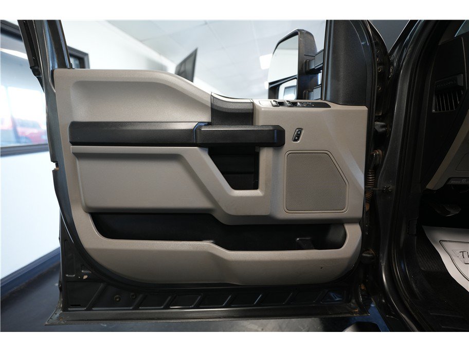 Used 2020 Ford F250 XL w/ STX Appearance Package AWD/4WD image 16