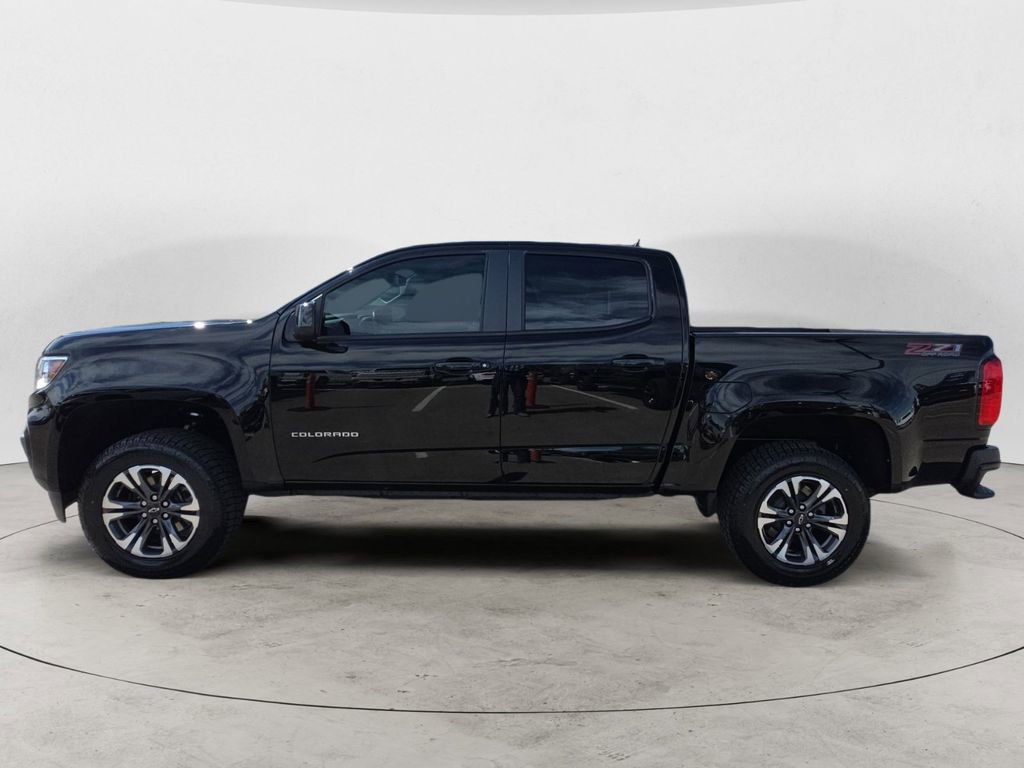 Used 2022 Chevrolet Colorado Z71 w/ Safety Package AWD/4WD image 2