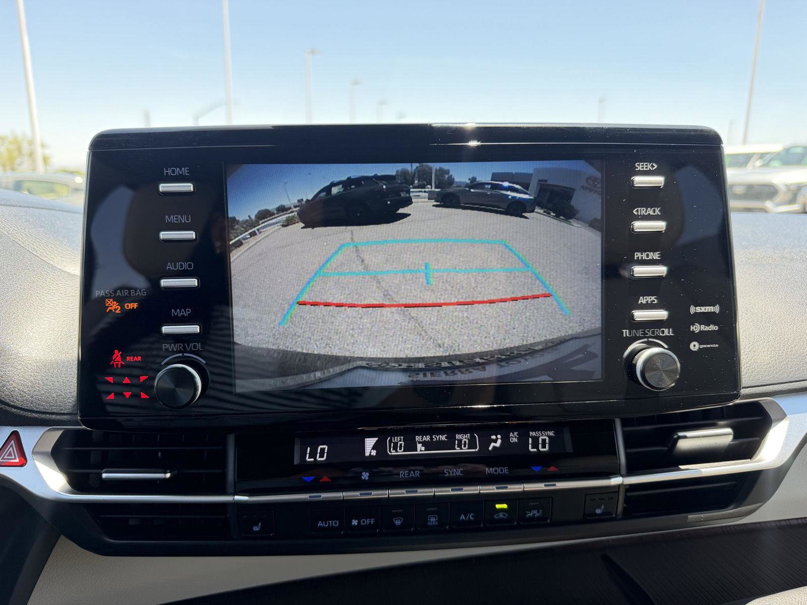 Used 2021 Toyota Sienna XLE FWD image 35