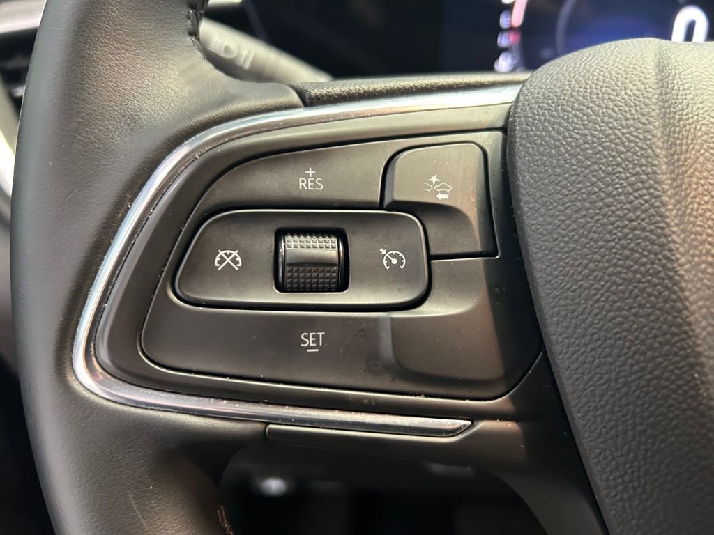Used 2025 Buick Encore GX Sport Touring image 13