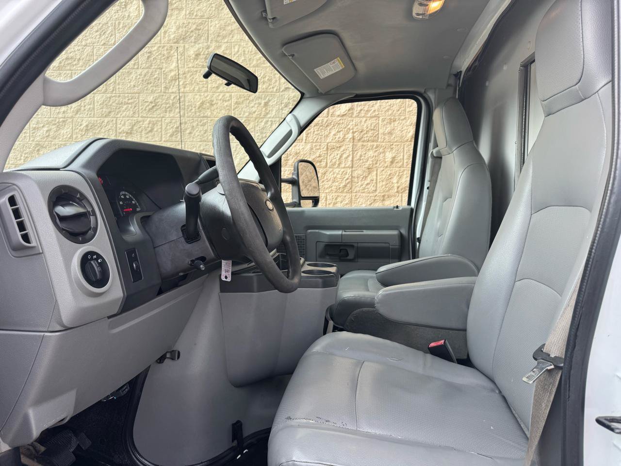 Used 2015 Ford E-350 and Econoline 350 Super Duty RWD image 10