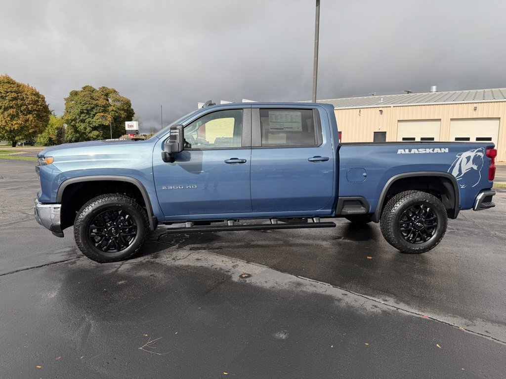 New 2026 Chevrolet Silverado 2500 LT image 2