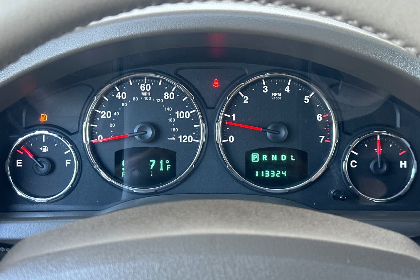 Used 2008 Jeep Liberty Limited w/ Premium Group AWD/4WD image 23