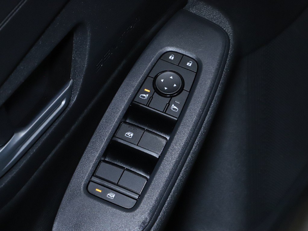 Certified 2026 Nissan Sentra SV w/ SV Convenience Package FWD image 17