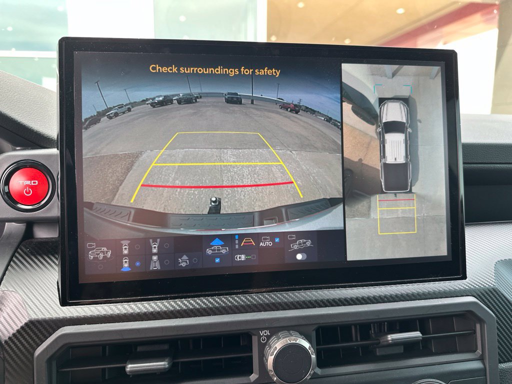 Used 2025 Toyota Tacoma TRD Pro AWD/4WD image 16