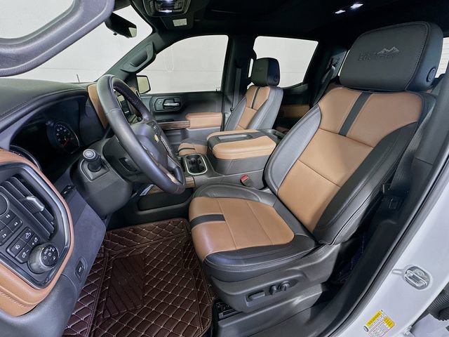 Used 2022 Chevrolet Silverado 1500 High Country w/ Technology Package image 12