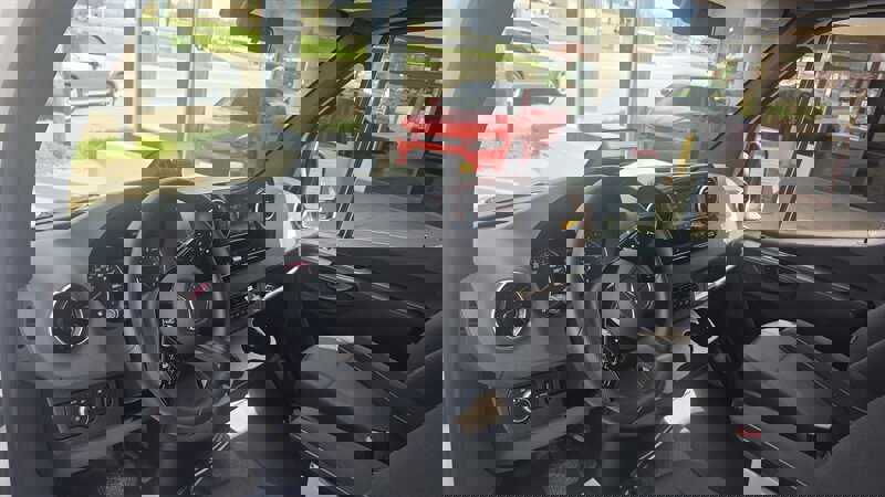 Used 2025 Mercedes-Benz Sprinter 2500 image 11