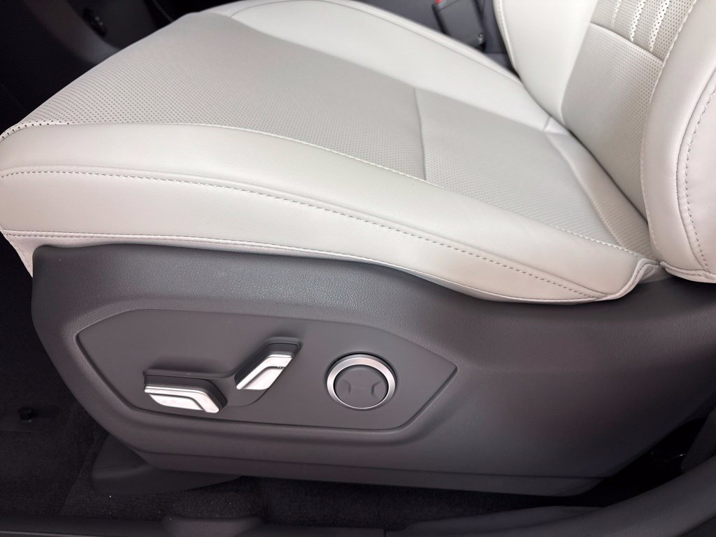 New 2027 Hyundai Santa Fe SEL FWD image 15