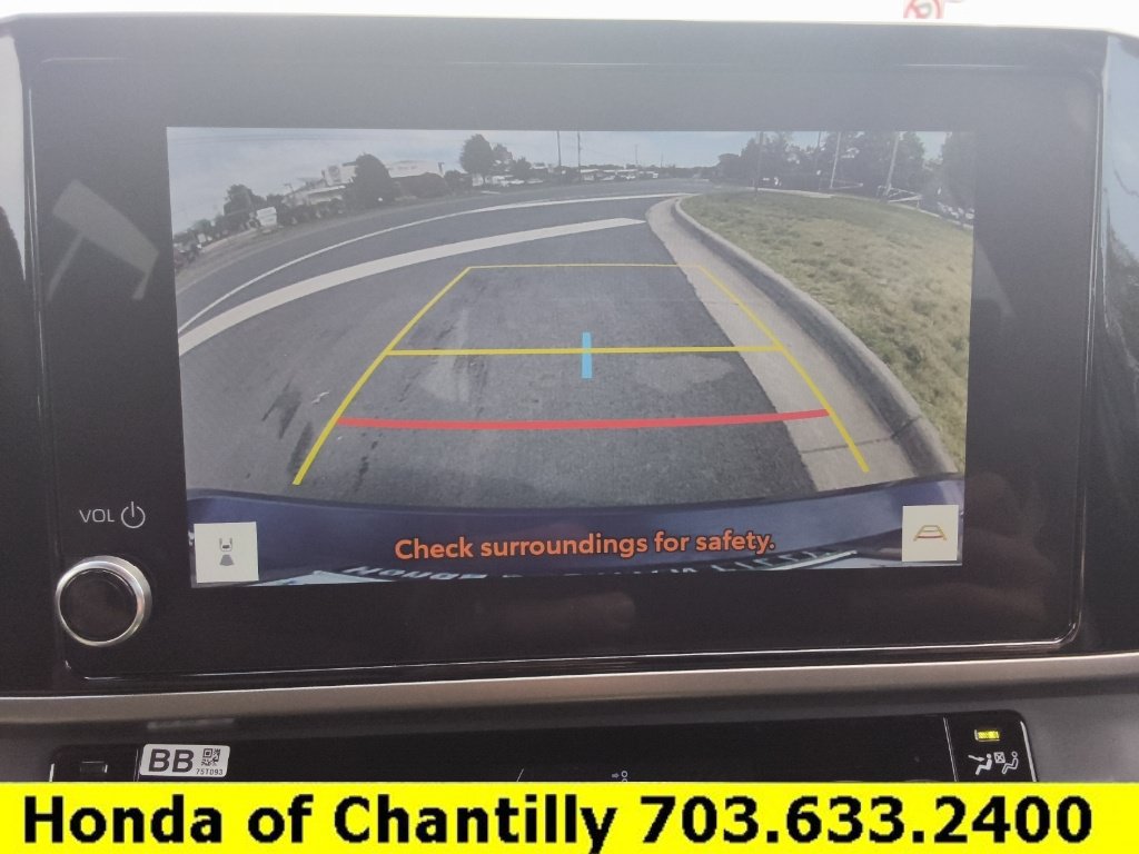 Used 2026 Toyota Camry SE FWD image 12