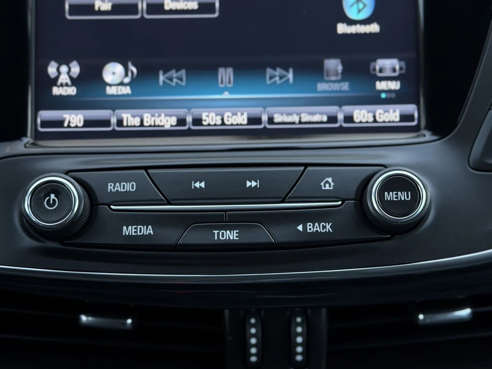 Used 2020 Buick Envision Essence w/ LPO, Active Package image 32