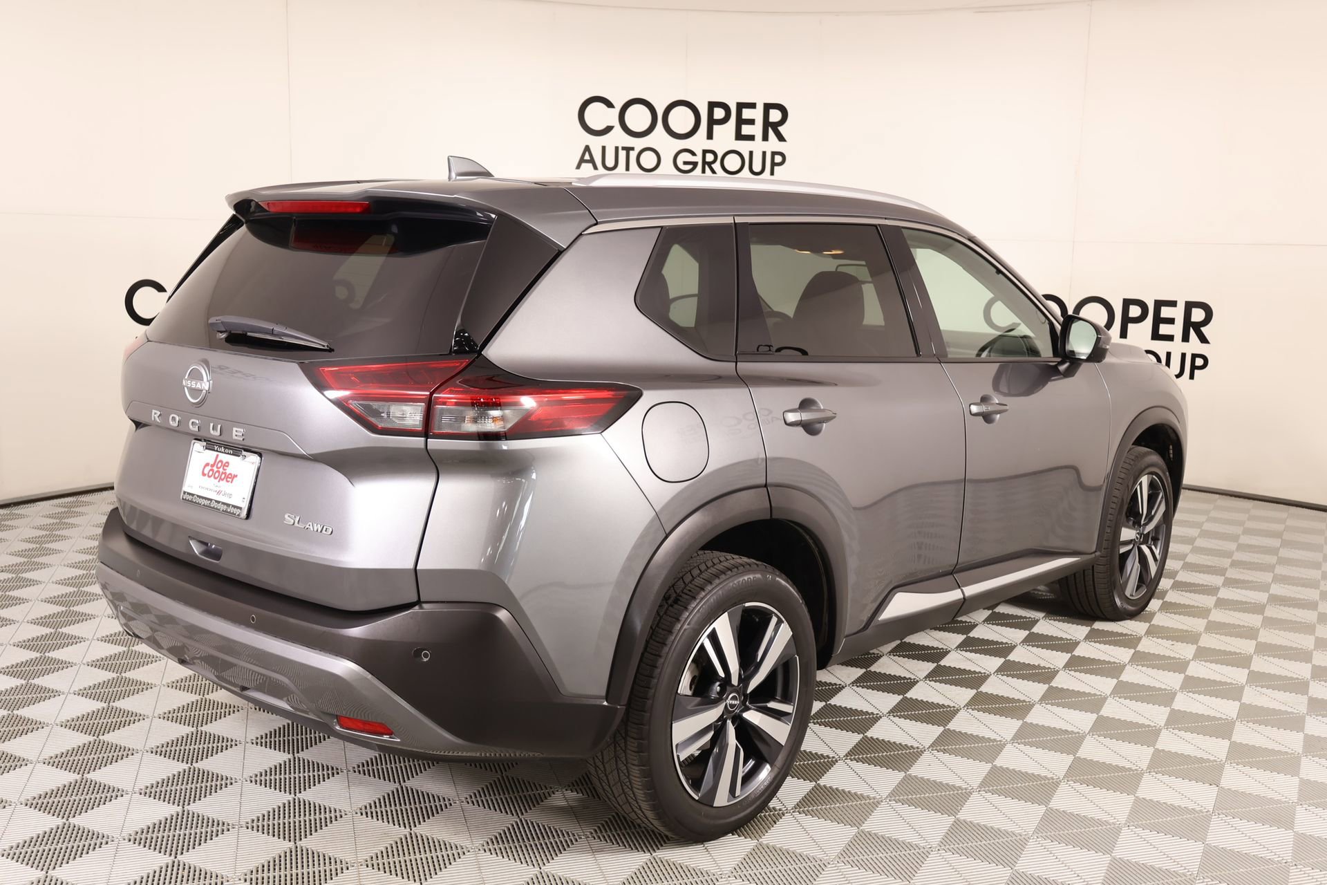 Used 2023 Nissan Rogue SL AWD/4WD image 21
