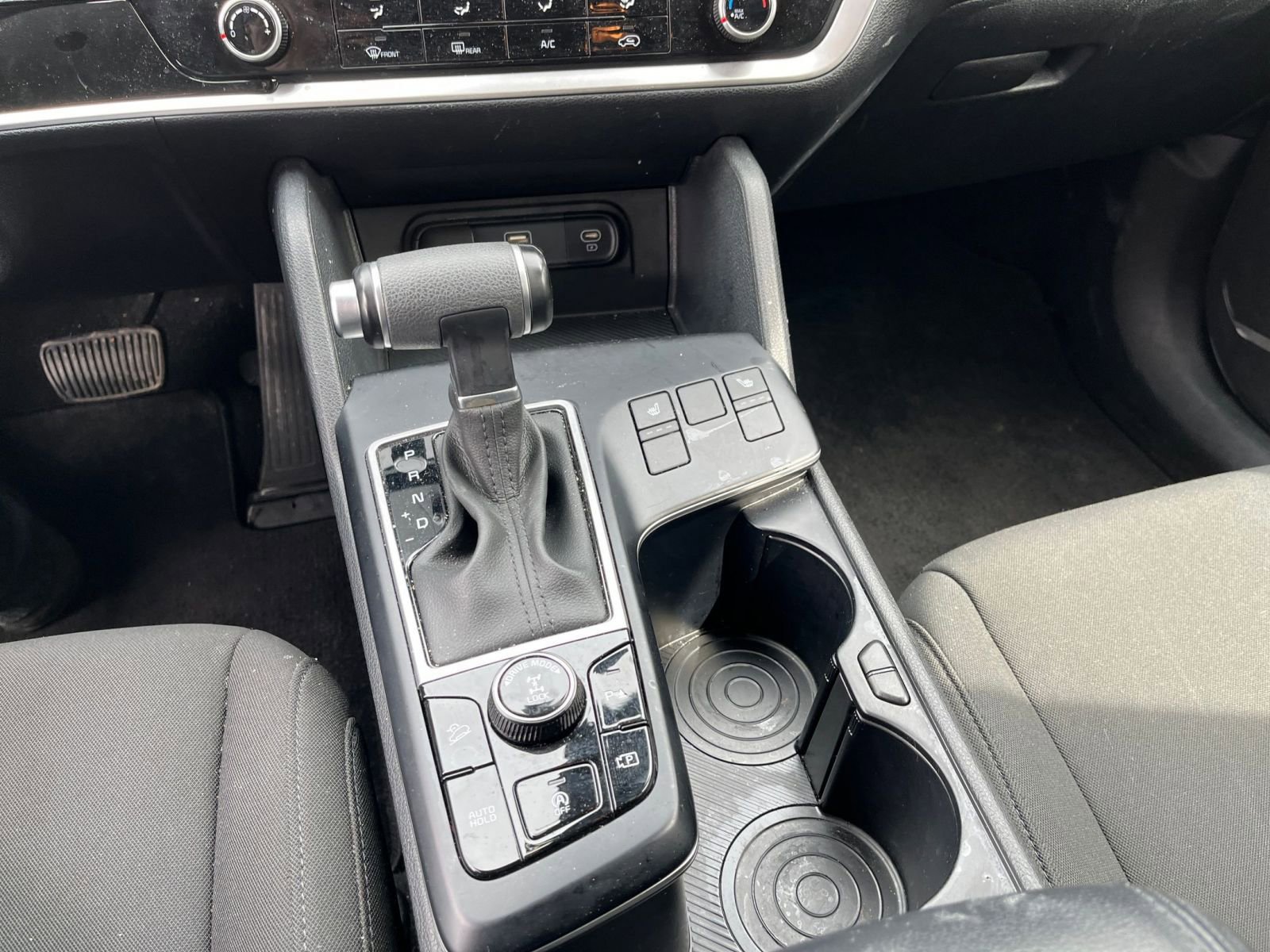 Used 2025 Kia Sportage LX image 40