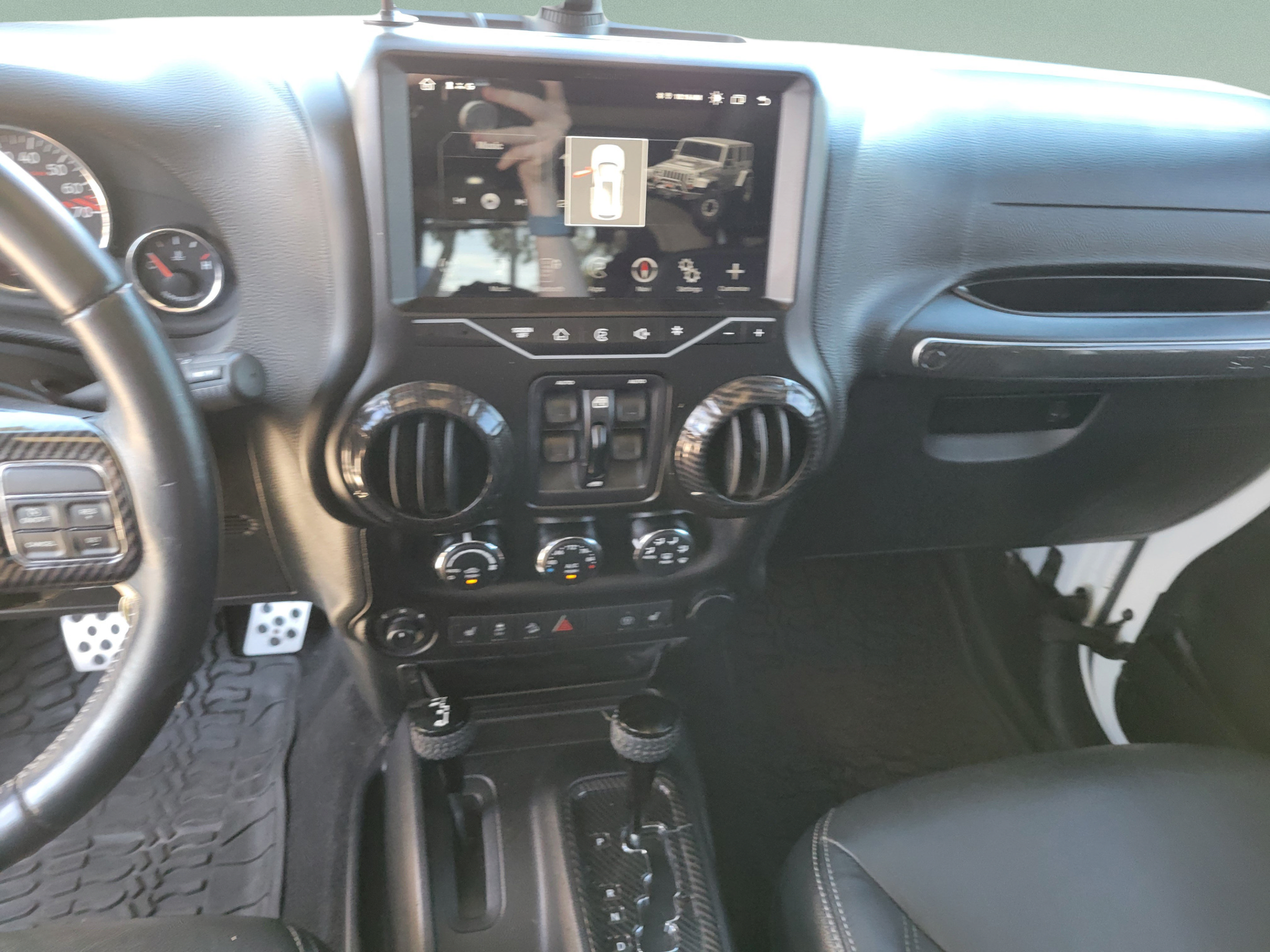 Used 2016 Jeep Wrangler Unlimited Rubicon AWD/4WD image 7
