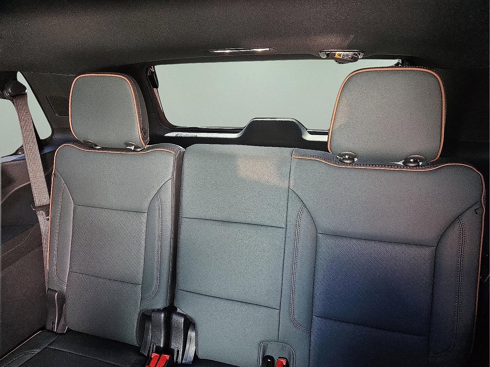 Used 2025 GMC Yukon AT4 w/ AT4 Premium Plus Package image 10