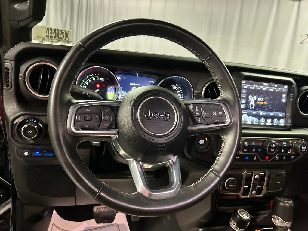 Used 2022 Jeep Wrangler Unlimited Sahara w/ Cold Weather Group image 15