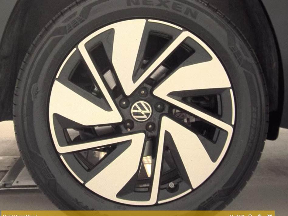 Used 2024 Volkswagen Atlas SE w/ Panoramic Sunroof Package AWD/4WD image 19