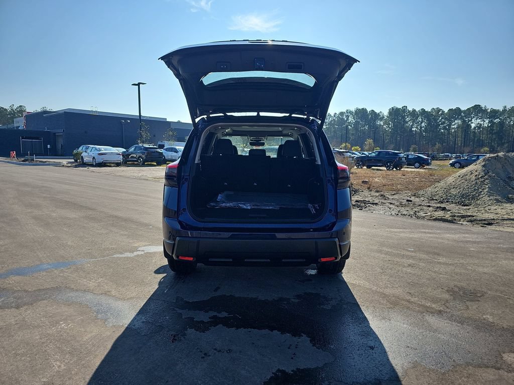 New 2026 Nissan Rogue Dark Armor FWD image 16
