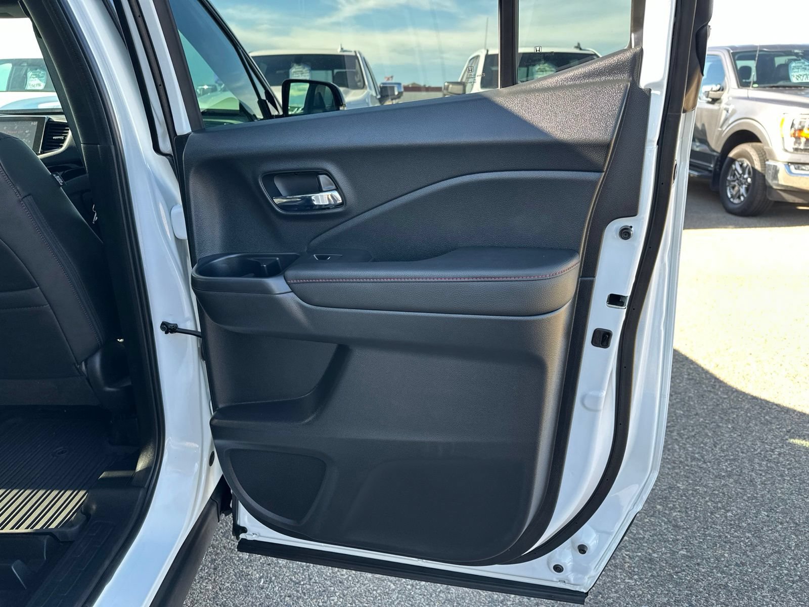Used 2022 Honda Ridgeline Black Edition image 35