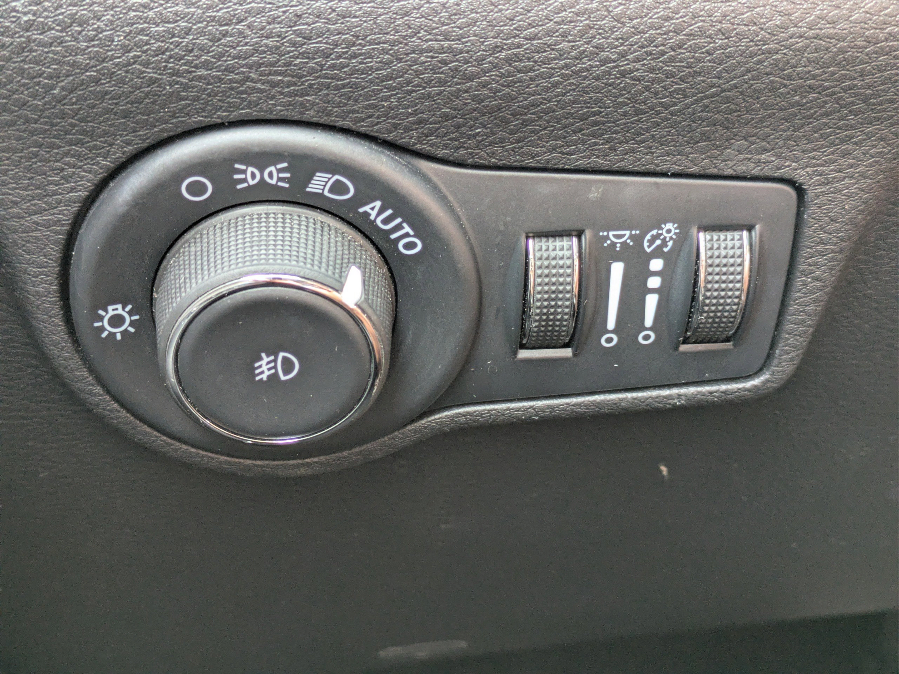 Used 2024 Jeep Compass Latitude AWD/4WD image 22