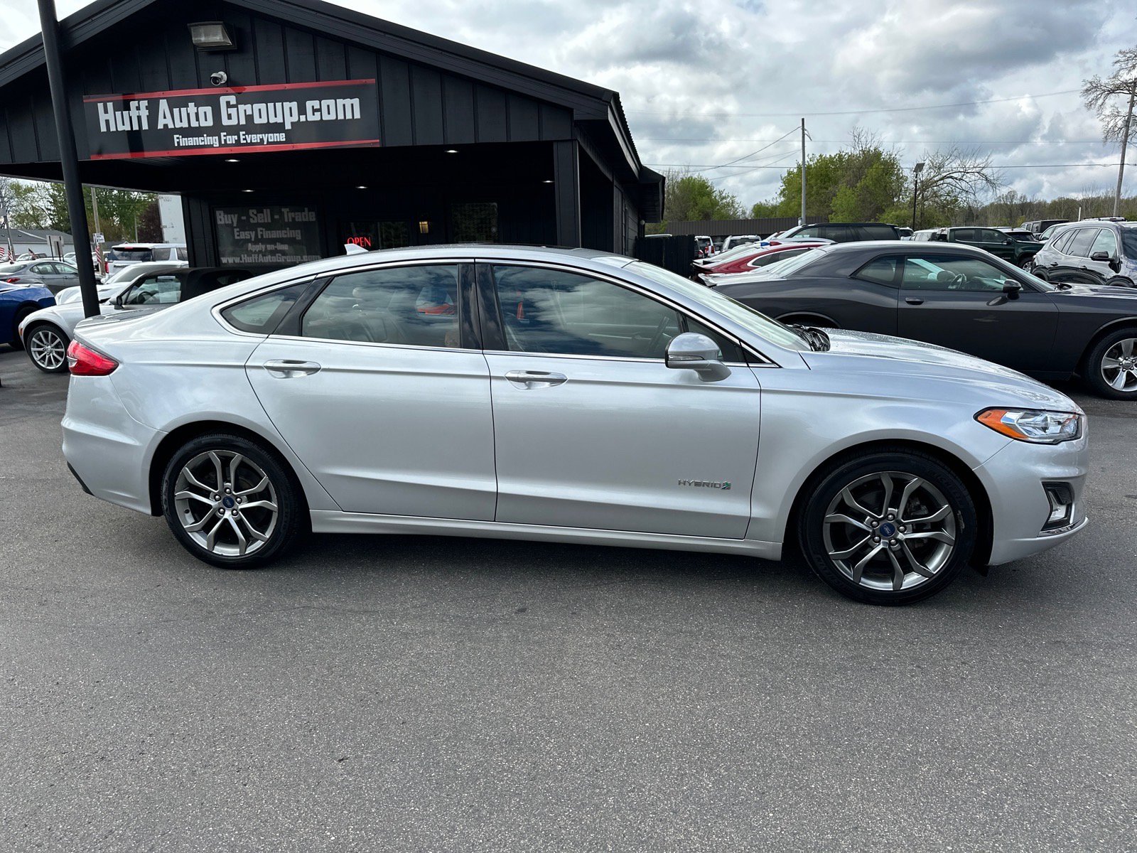 Used 2019 Ford Fusion Titanium FWD image 5
