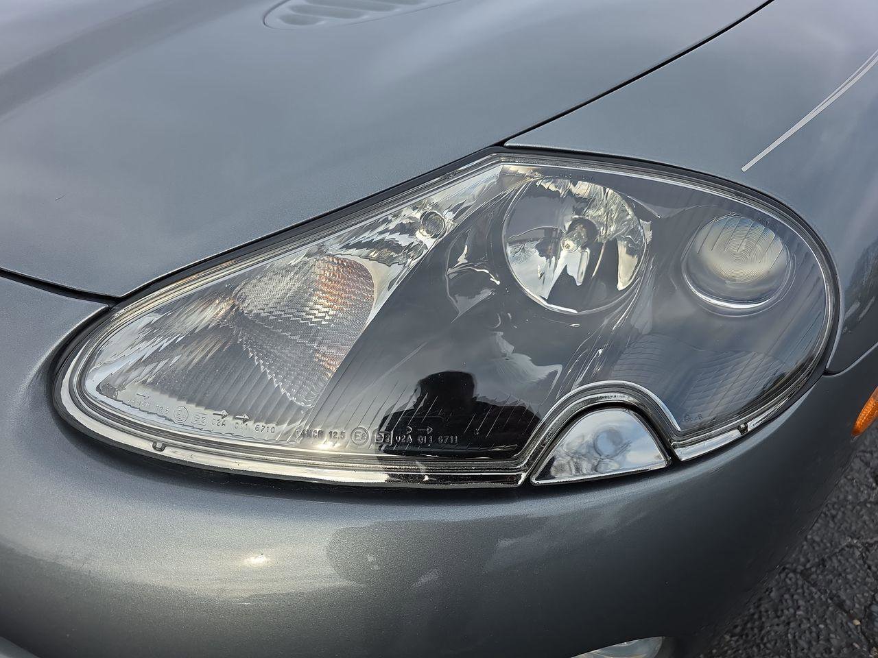 Used 2004 Jaguar XK8 Convertible image 37