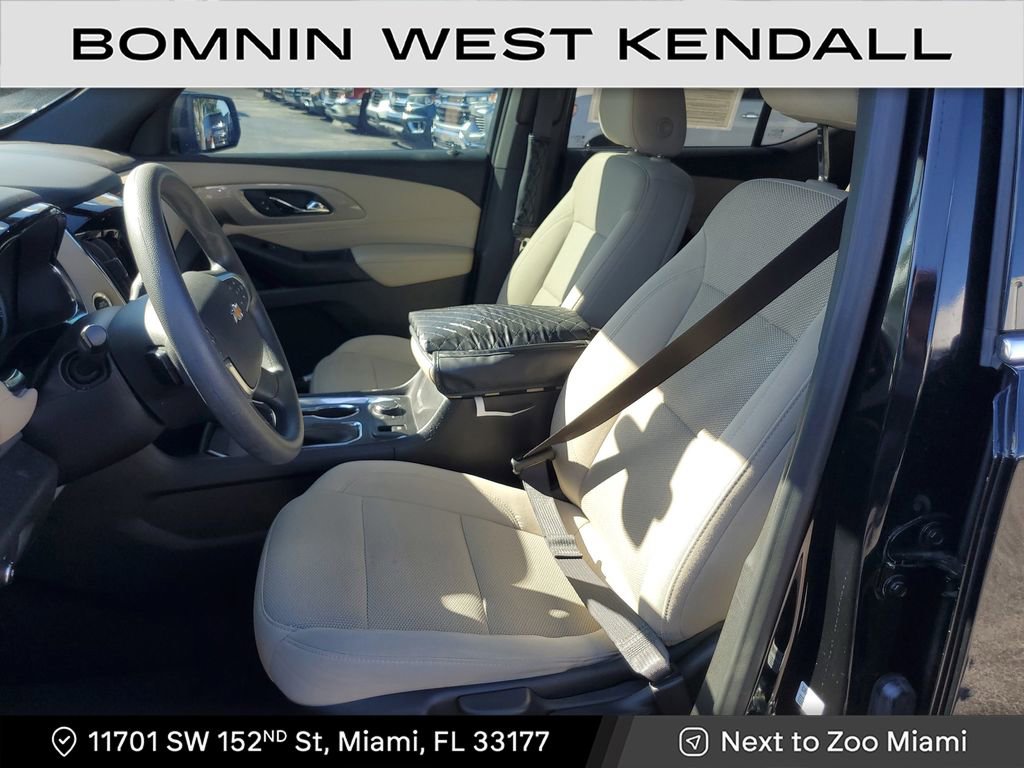 Used 2023 Chevrolet Traverse LS image 23