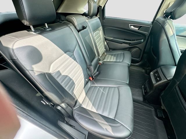 Used 2018 Ford Edge SEL w/ Equipment Group 201A AWD/4WD image 30