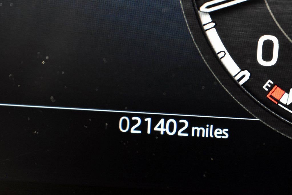 Used 2024 Land Rover Defender 130 S image 36