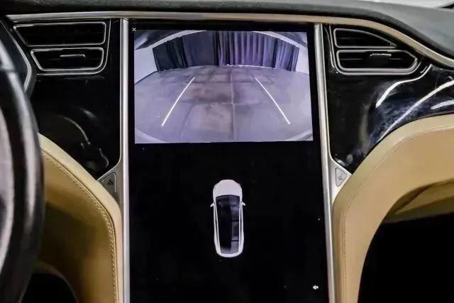 Used 2016 Tesla Model X Performance image 28