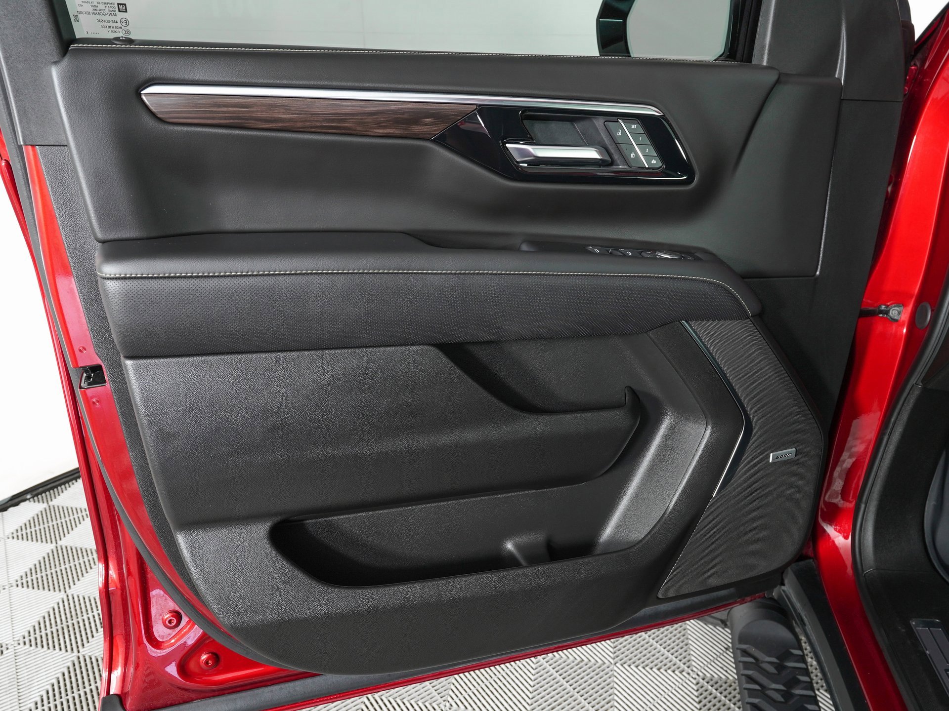 Used 2025 Chevrolet Tahoe Premier w/ Sun And Tow Package image 17