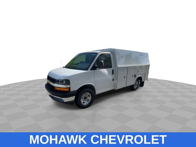 New 2026 Chevrolet Express 3500 w/ Power Convenience Package RWD image 6