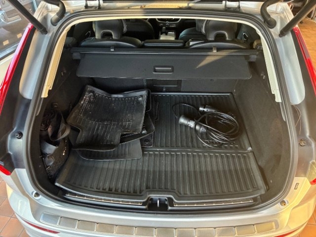 Used 2023 Volvo XC60 T8 Core w/ Climate Package image 15