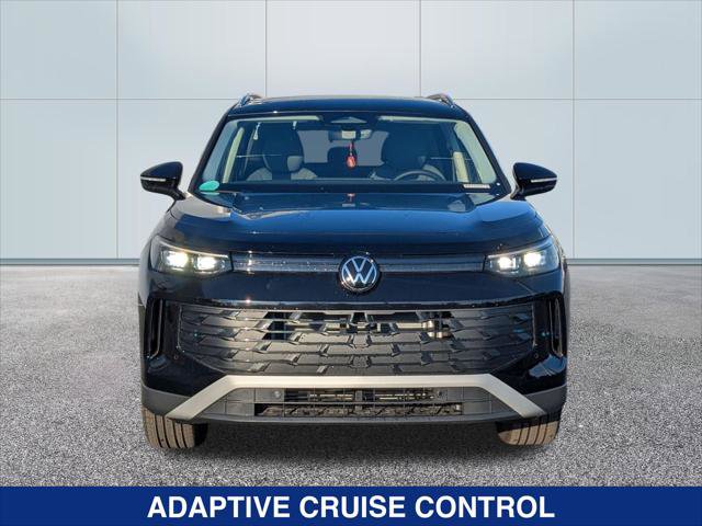 New 2025 Volkswagen Tiguan SE image 8
