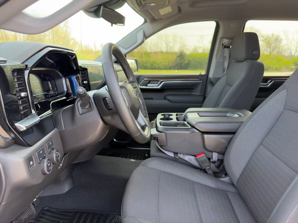 Used 2025 Chevrolet Silverado 1500 RST image 16