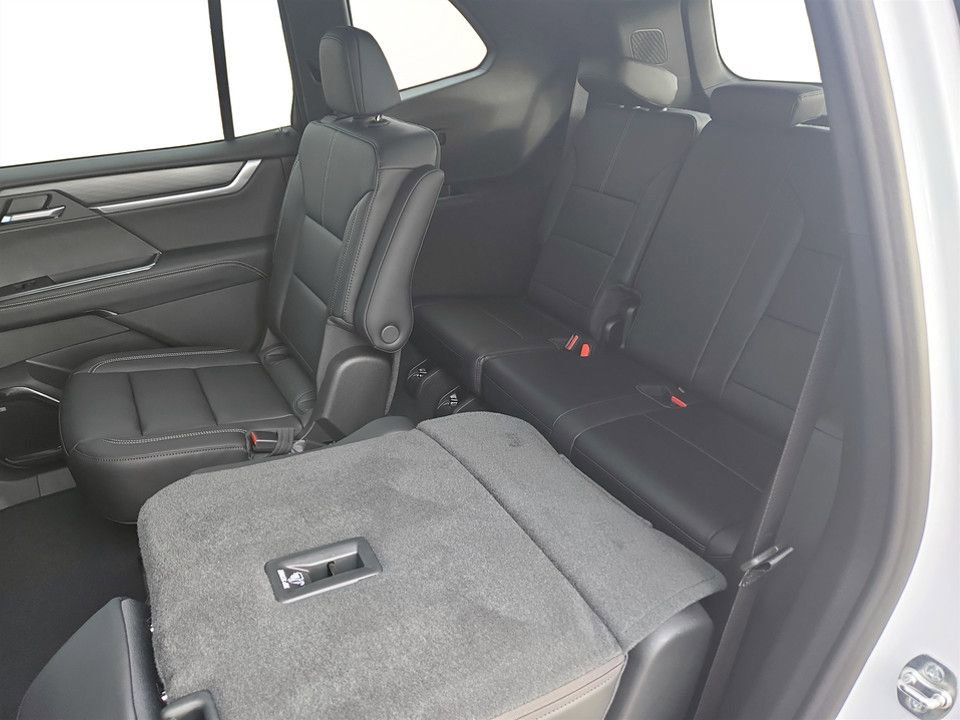 New 2026 GMC Acadia Elevation image 33