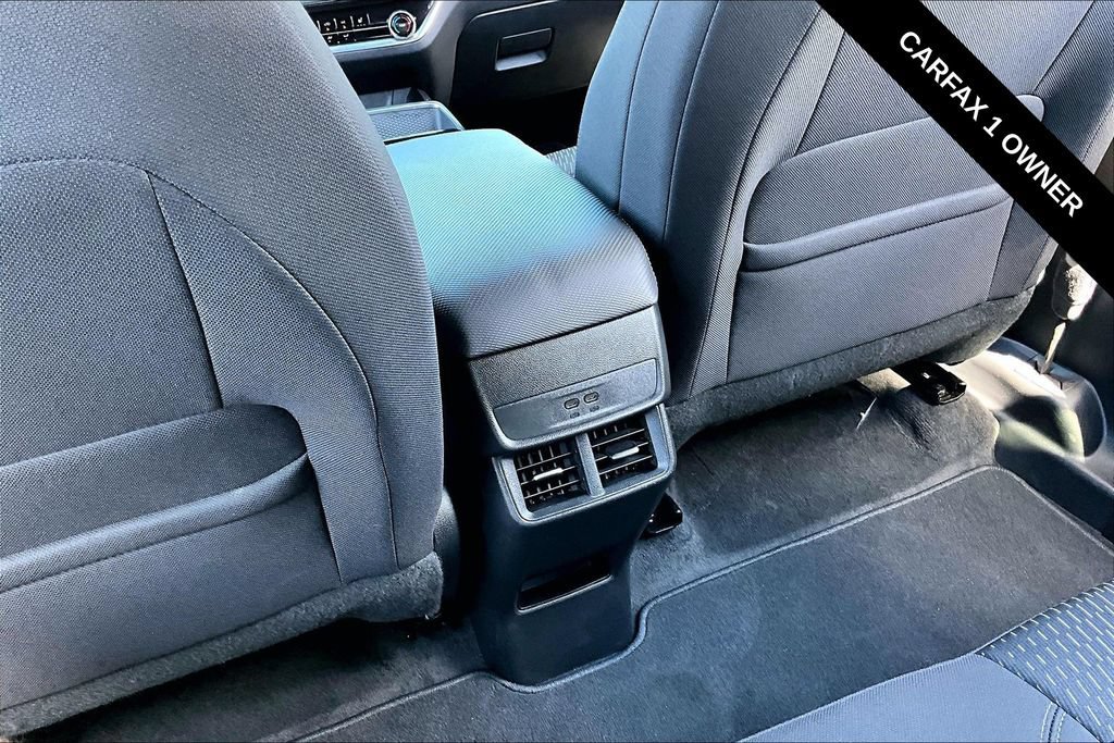 Used 2026 Chevrolet Equinox LT w/ Midnight Edition FWD image 12