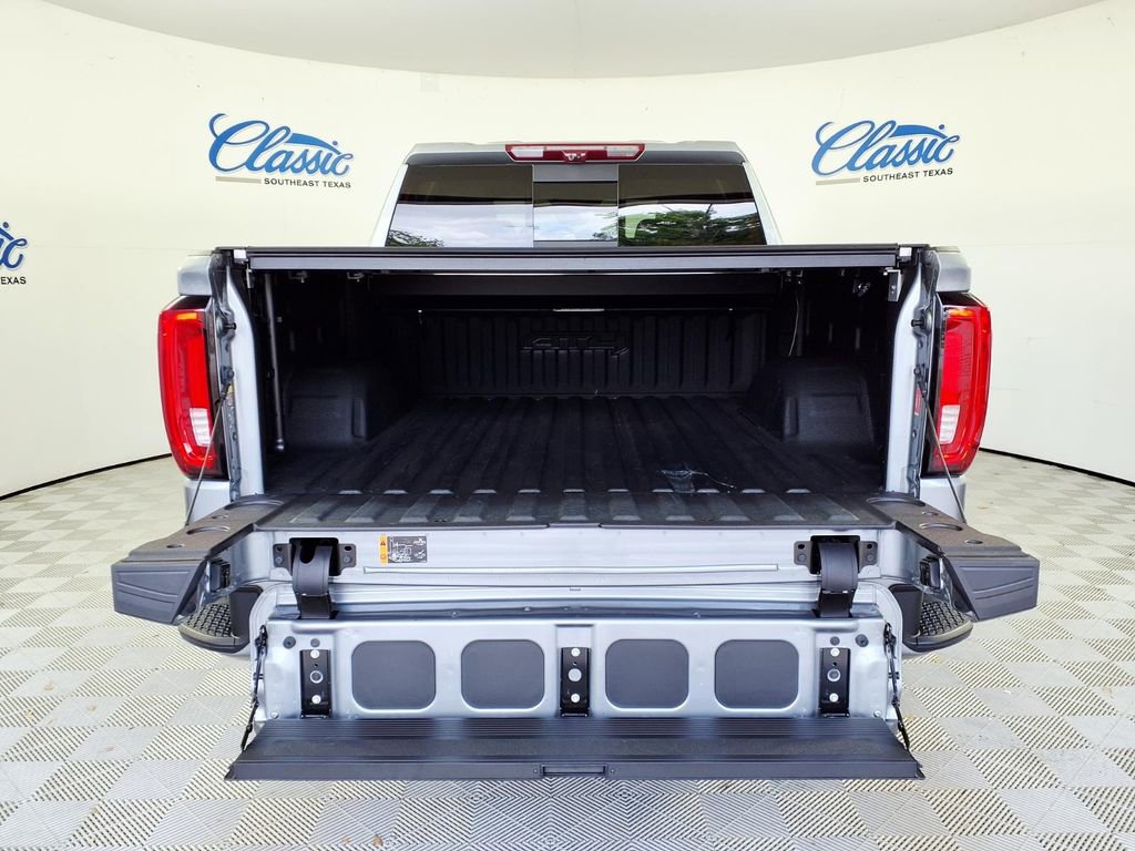 Used 2024 GMC Sierra 1500 AT4 w/ Technology Package image 5