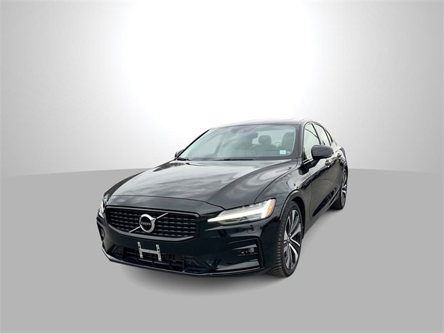 Used 2022 Volvo S60 B5 Momentum w/ Premium Package