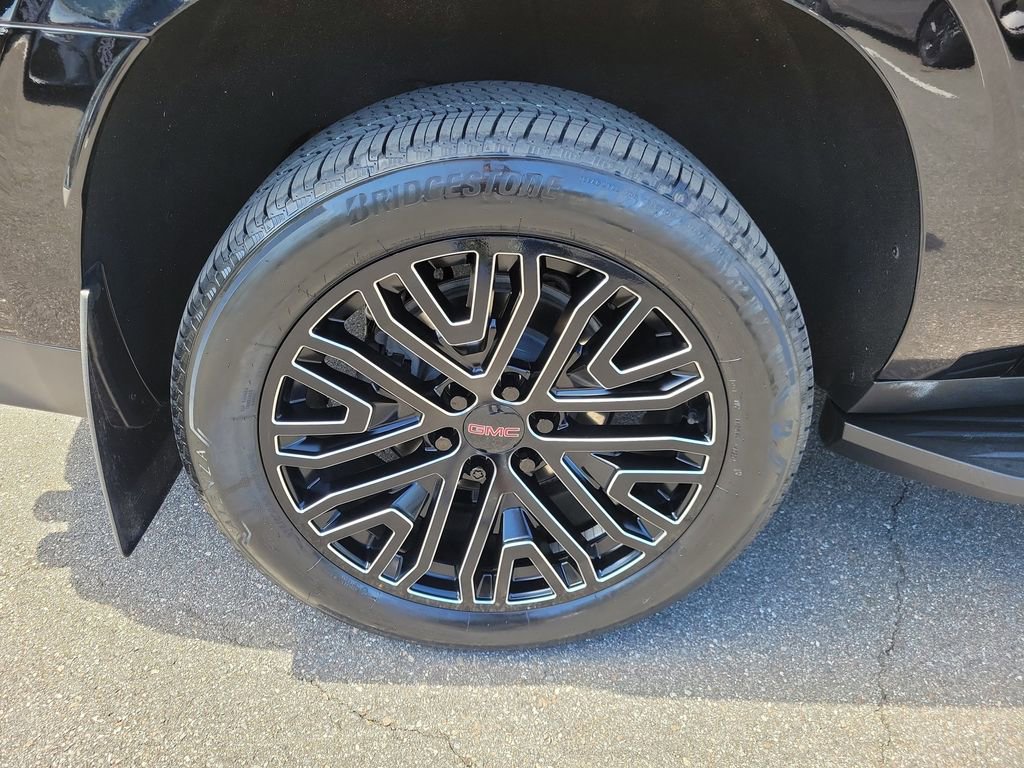 Certified 2022 GMC Yukon XL Denali image 5