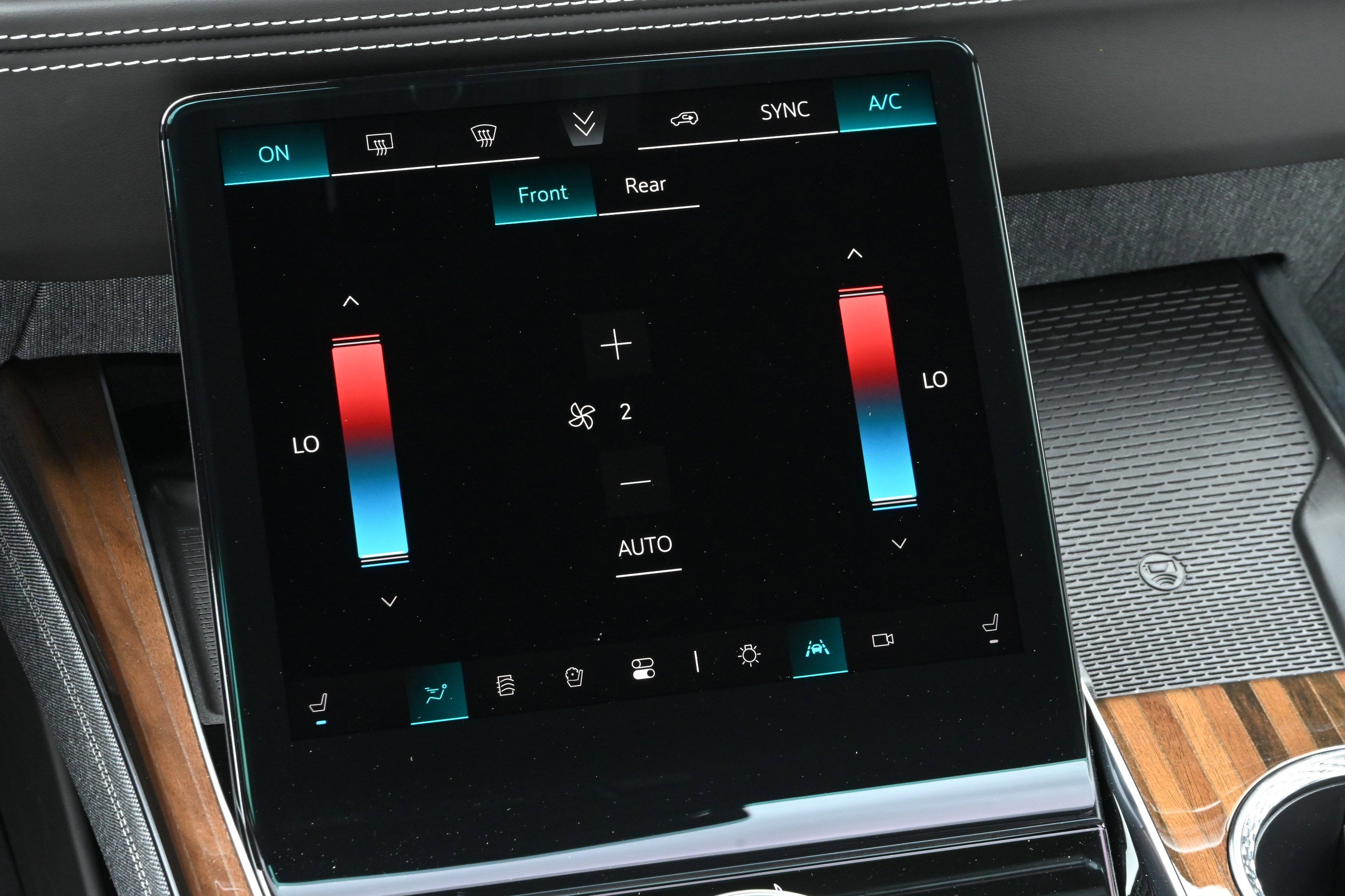 Used 2026 Cadillac Escalade Platinum Sport w/ LPO, ONYX Package image 23