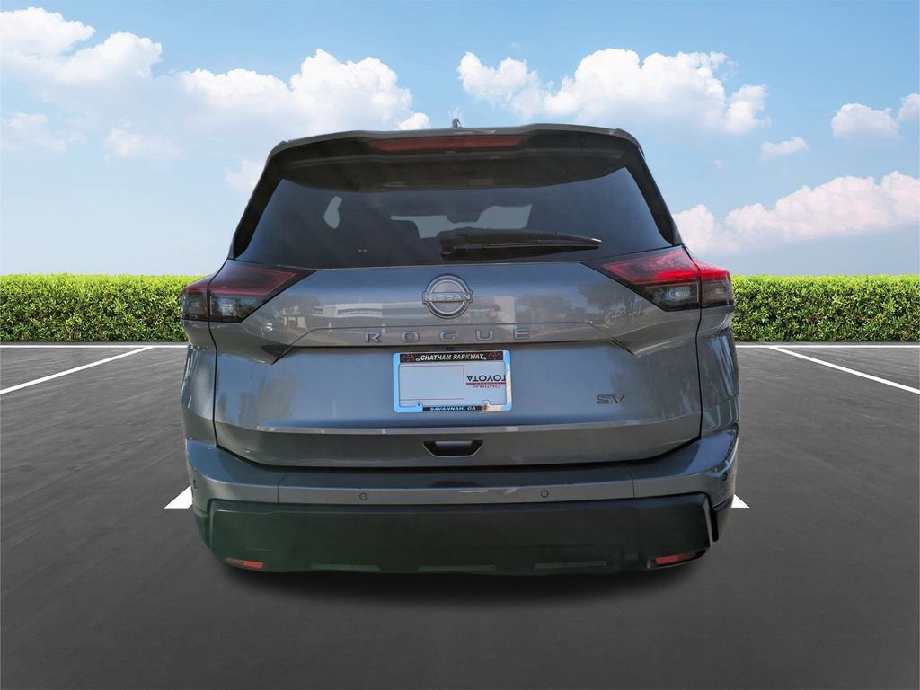 Used 2024 Nissan Rogue SV image 5