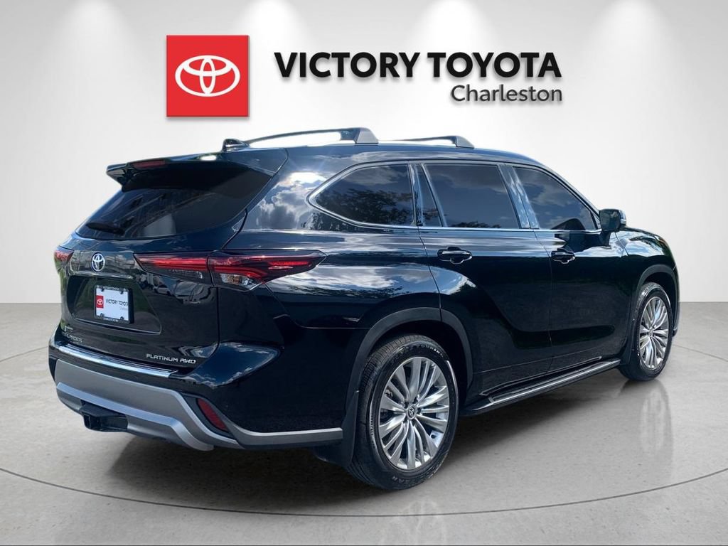 Used 2026 Toyota Highlander Platinum AWD/4WD image 7
