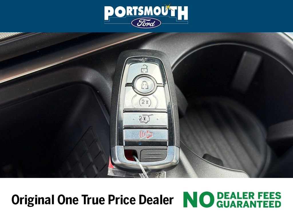 New 2025 Ford Expedition Max Platinum w/ Stealth Performance Package image 16