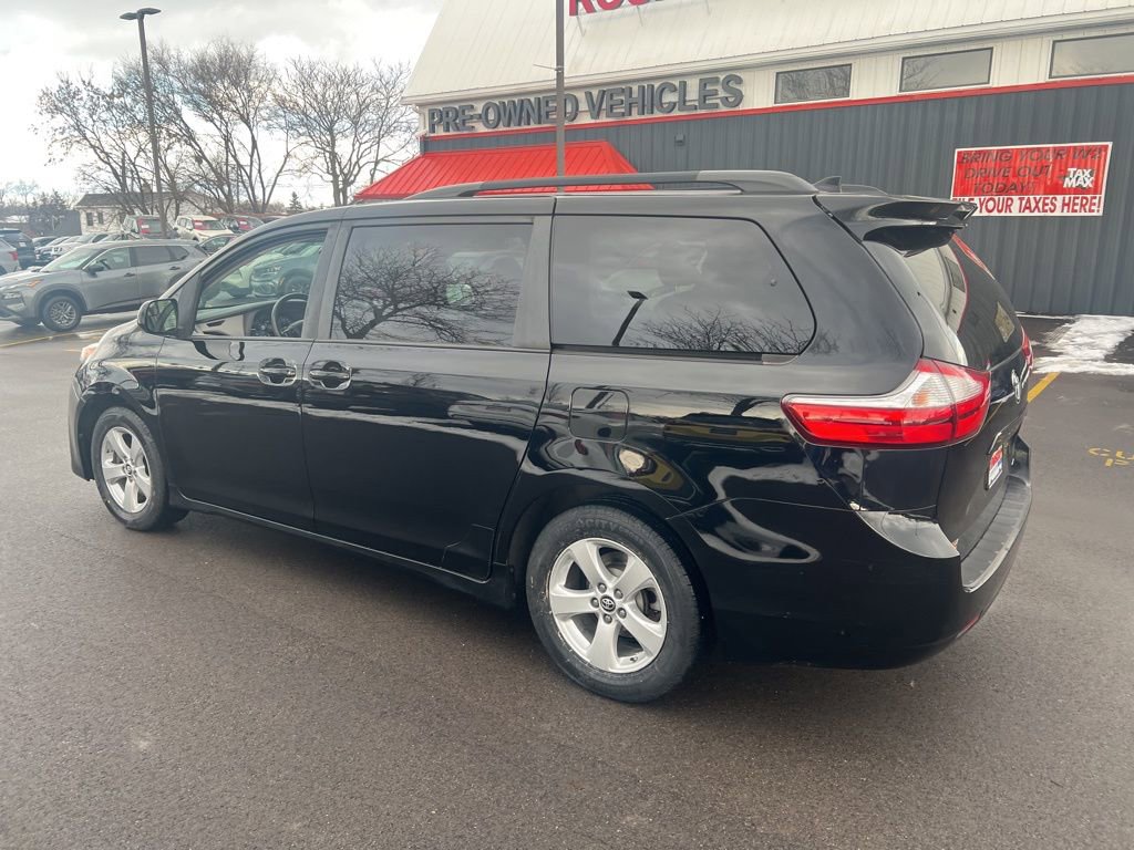 Used 2019 Toyota Sienna LE image 43