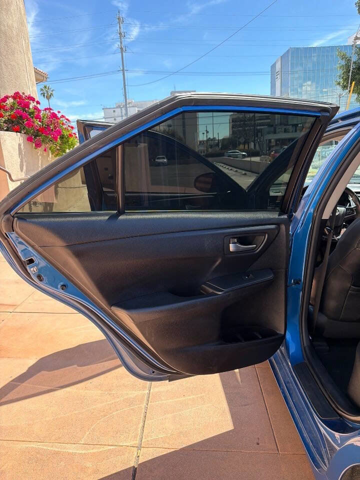 Used 2017 Toyota Camry SE FWD image 20